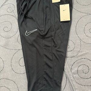 NIKE SOCCER STANDARD DRI FIT LONG BLACK SHORTS SIZE L M OR S MEN NWT $42.00
